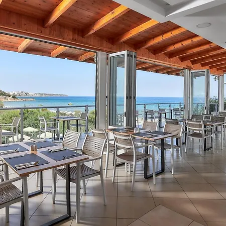 Blu Acqua Hotel 3*